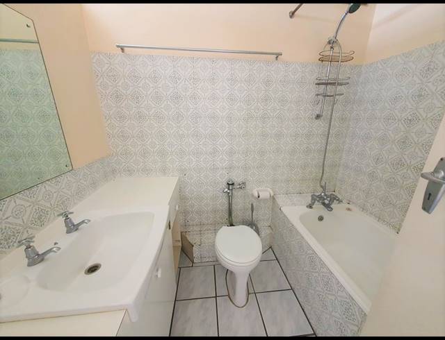 1.5 BEDROOM APARTMENT TO LET IN TOWNSEND ESTATE